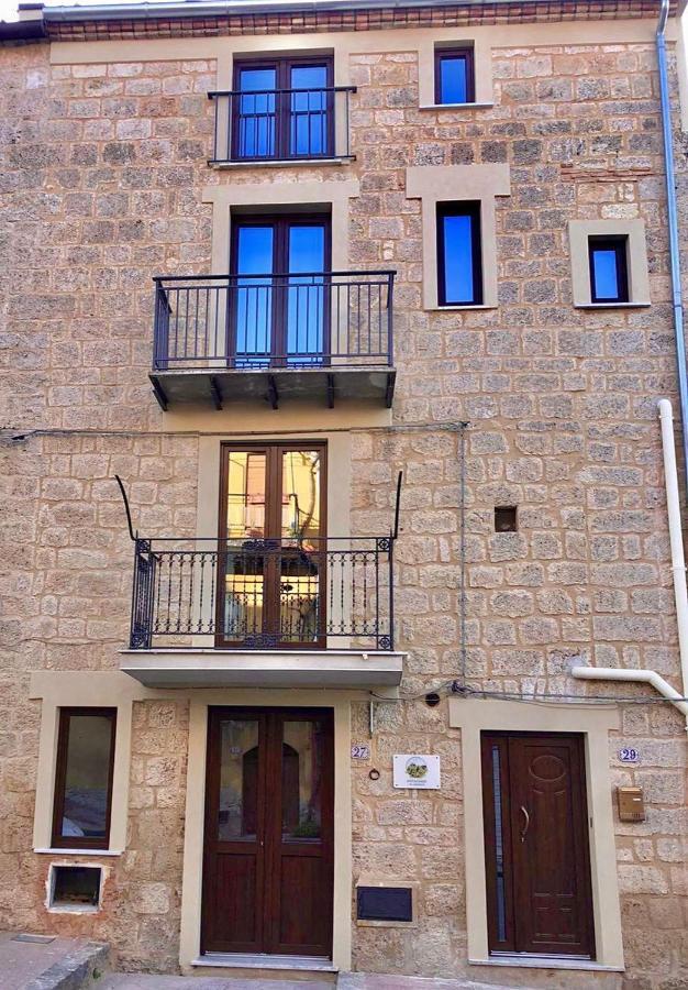La Casa Del Borgo Bed & Breakfast Петралия Сопрана Екстериор снимка